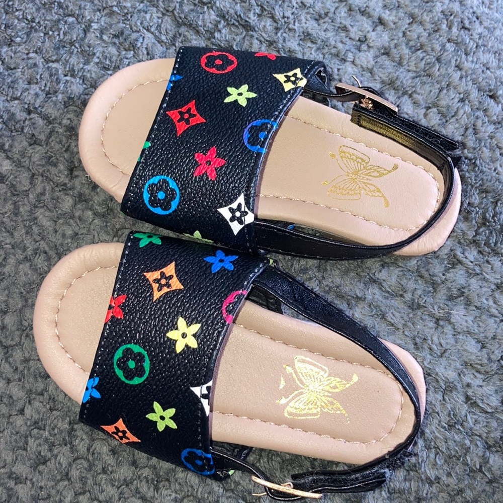 Children’s sandals